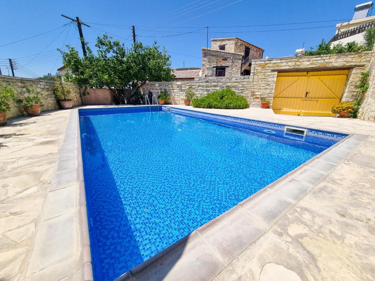 Poolside Escape Studio In Skarinou Village With Pool Facilities Экстерьер фото
